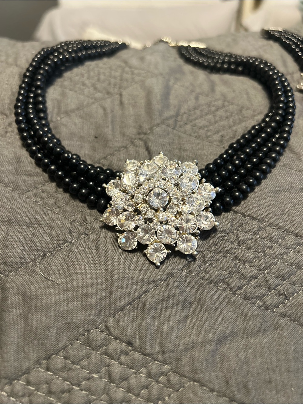 Elegant Black Pearl Multi-Strand Necklace with Crystal Pendant and bracelet